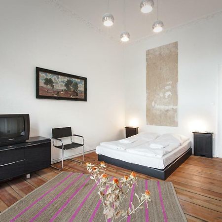 3 Bedroom Apartment Берлин Екстериор снимка