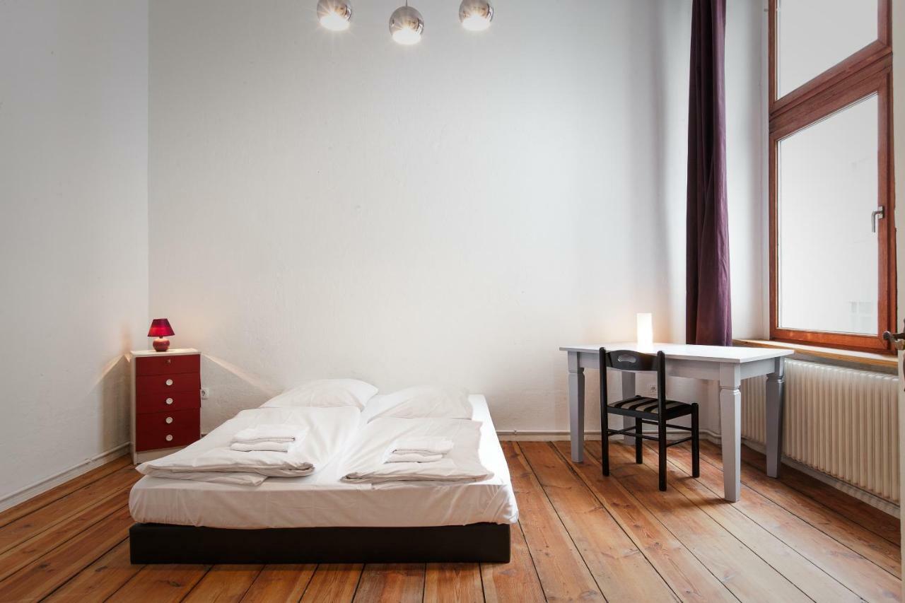 3 Bedroom Apartment Берлин Екстериор снимка