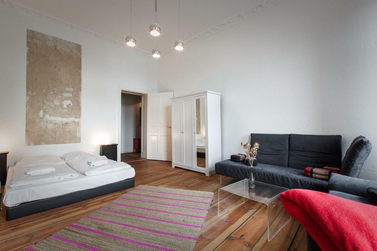 3 Bedroom Apartment Берлин Екстериор снимка